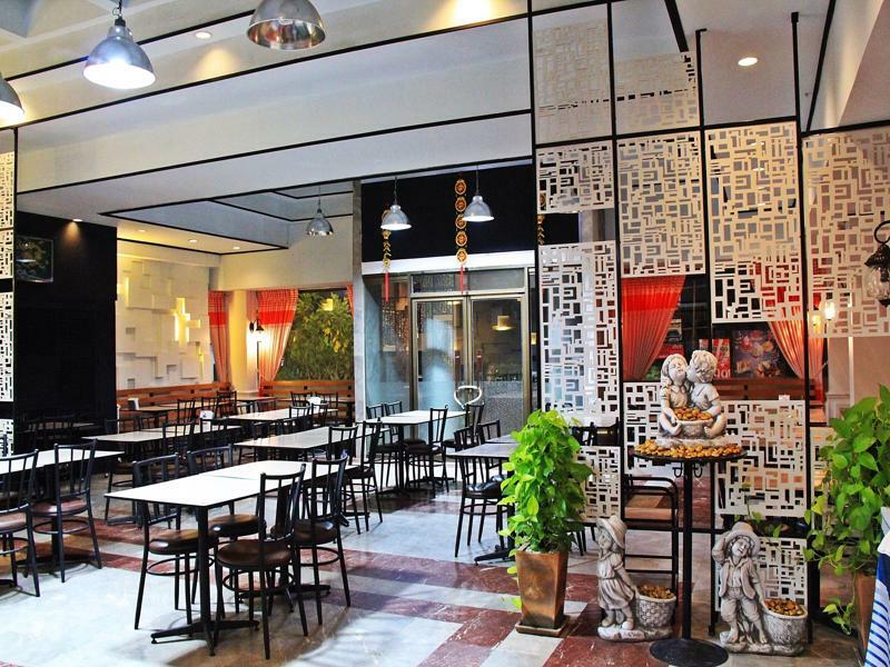 โรงแรมเรือนทิพย์ เชียงราย Ruean Tip Hotel מראה חיצוני תמונה