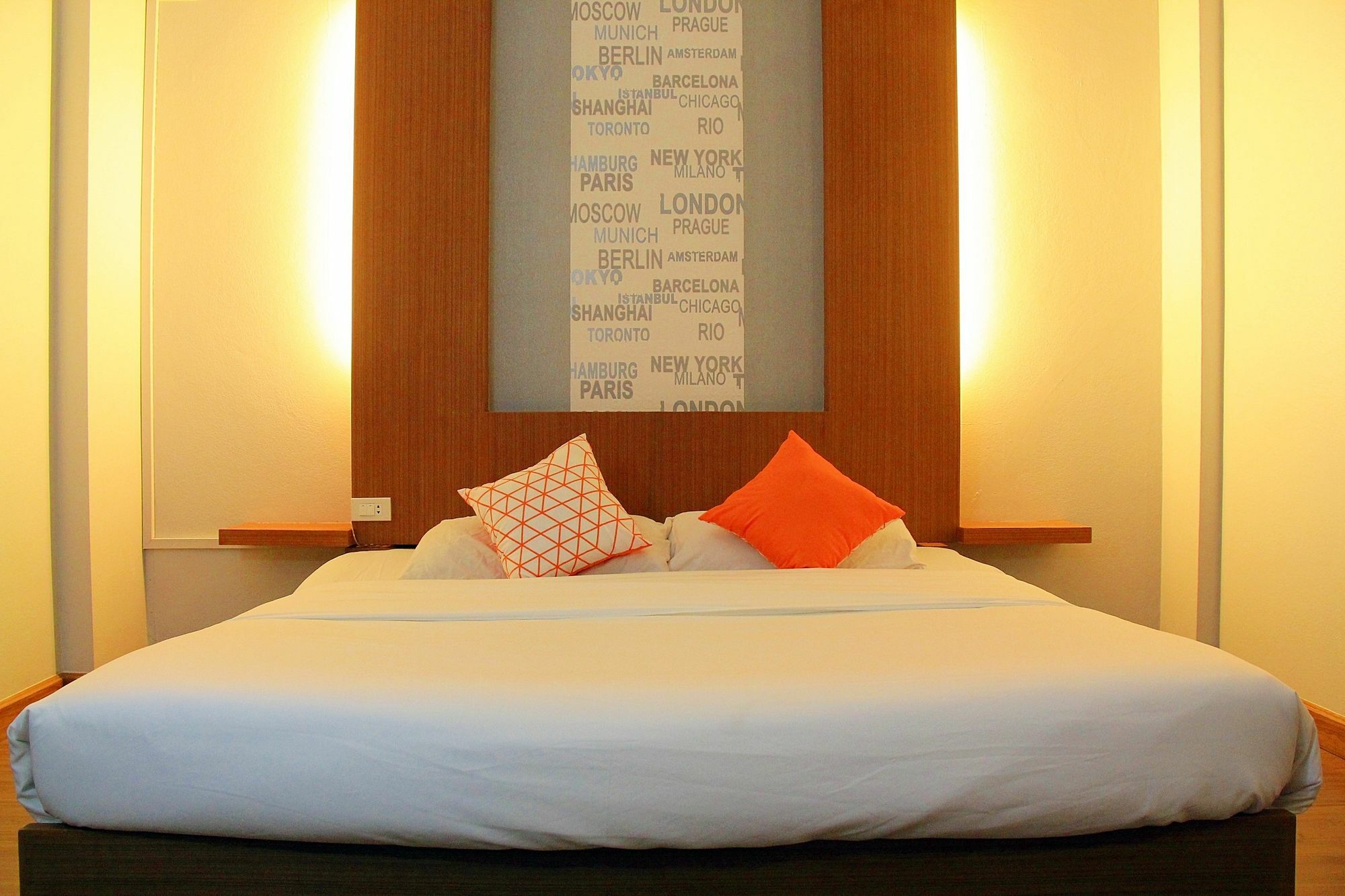 โรงแรมเรือนทิพย์ เชียงราย Ruean Tip Hotel מראה חיצוני תמונה