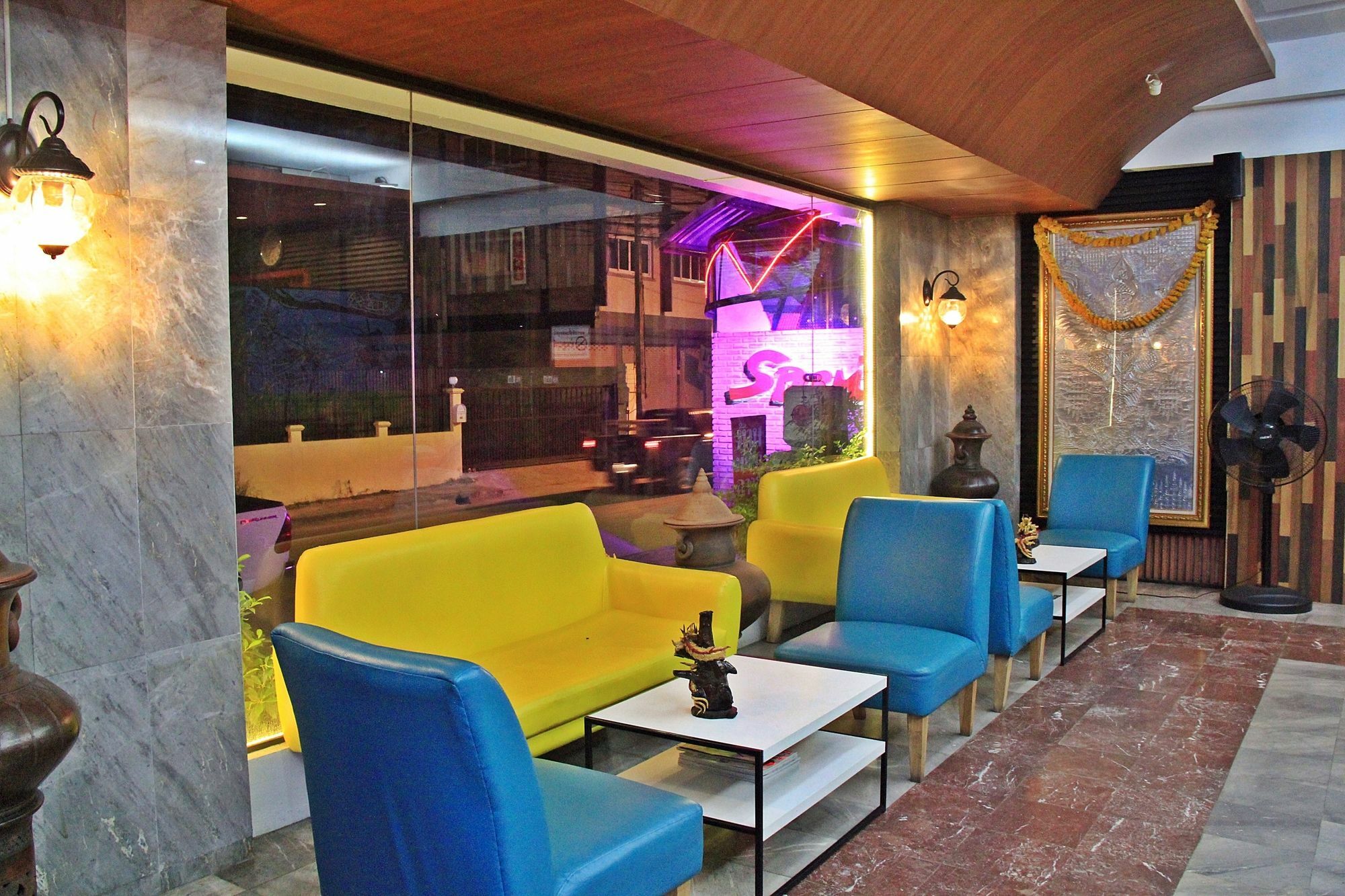 โรงแรมเรือนทิพย์ เชียงราย Ruean Tip Hotel מראה חיצוני תמונה
