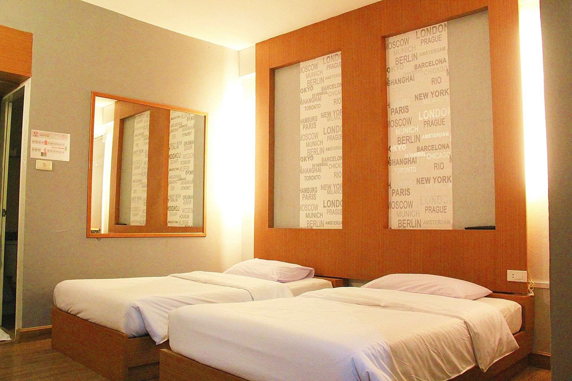 โรงแรมเรือนทิพย์ เชียงราย Ruean Tip Hotel מראה חיצוני תמונה